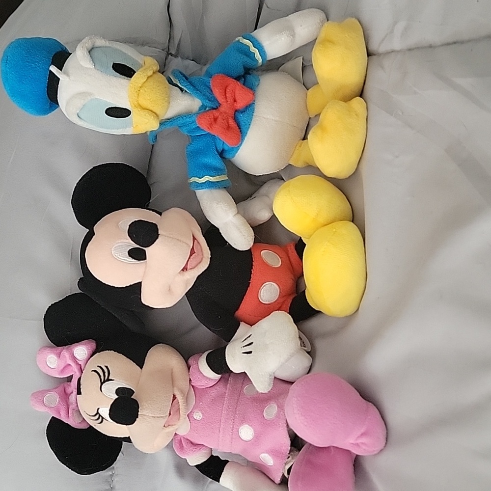 Minnie mickey and donald